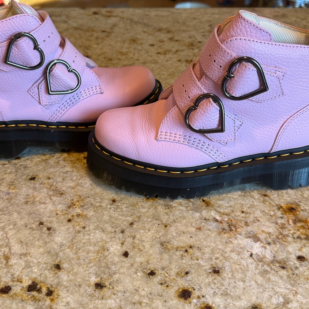 Devon heart pink Dr Martens - Picture 8 of 9